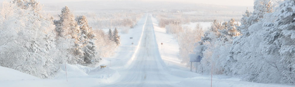 Snødekt bilvei